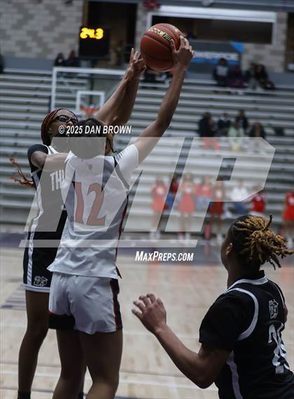 Thumbnail 1 in Duncanville @ Cedar Hill (UIL 6A D1 Regional Finals) photogallery.