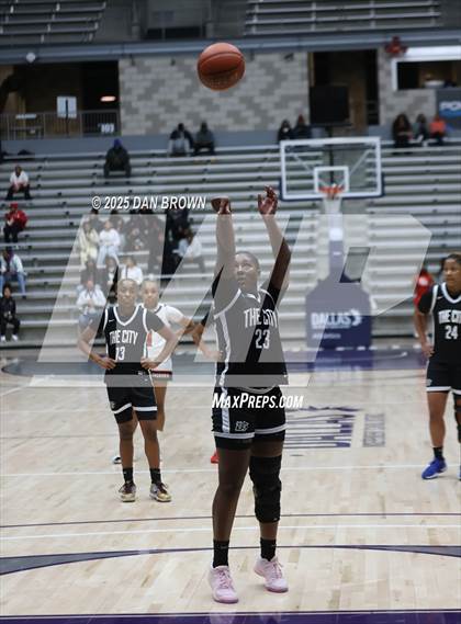 Thumbnail 1 in Duncanville @ Cedar Hill (UIL 6A D1 Regional Finals) photogallery.