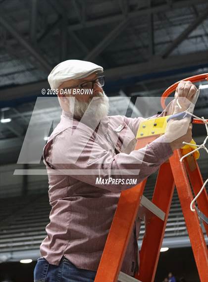 Thumbnail 3 in Duncanville @ Cedar Hill (UIL 6A D1 Regional Finals) photogallery.