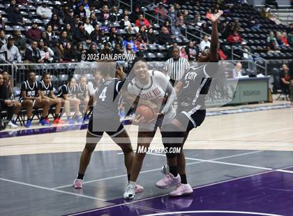 Thumbnail 2 in Duncanville @ Cedar Hill (UIL 6A D1 Regional Finals) photogallery.