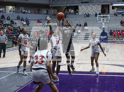 Thumbnail 1 in Duncanville @ Cedar Hill (UIL 6A D1 Regional Finals) photogallery.