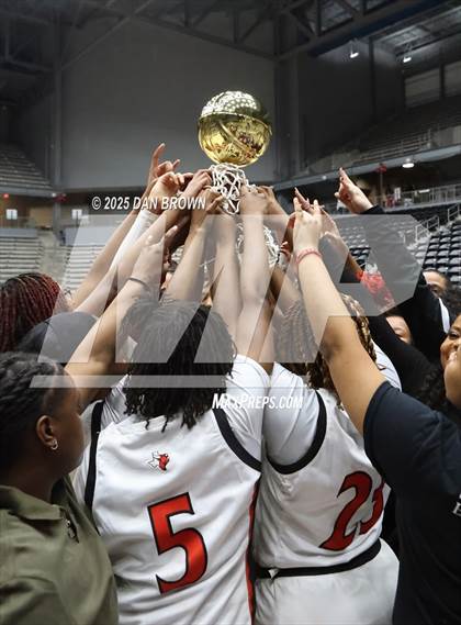 Thumbnail 1 in Duncanville @ Cedar Hill (UIL 6A D1 Regional Finals) photogallery.
