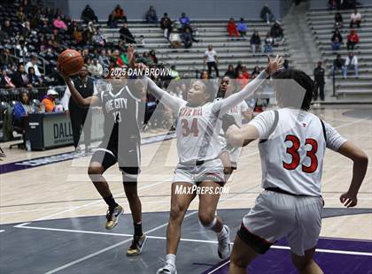 Thumbnail 2 in Duncanville @ Cedar Hill (UIL 6A D1 Regional Finals) photogallery.