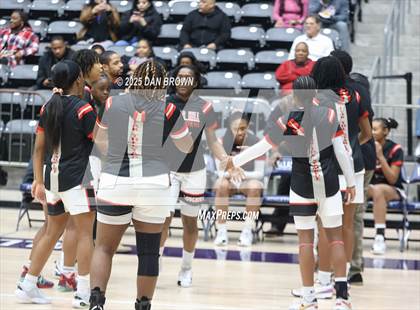 Thumbnail 2 in Duncanville @ Cedar Hill (UIL 6A D1 Regional Finals) photogallery.