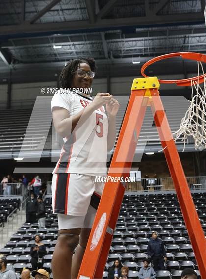 Thumbnail 2 in Duncanville @ Cedar Hill (UIL 6A D1 Regional Finals) photogallery.