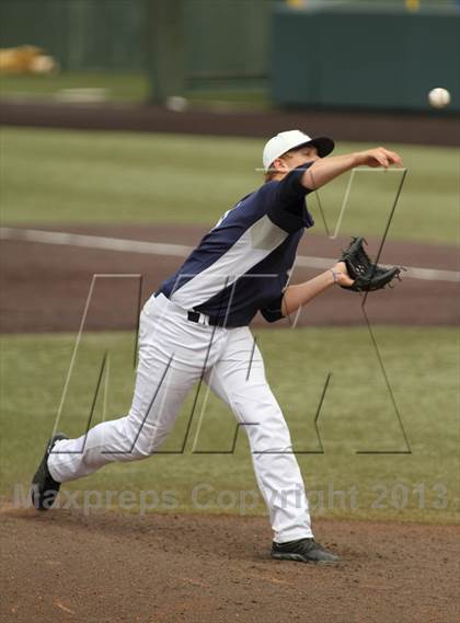 Thumbnail 3 in Mill Valley vs. Shawnee Heights (KSHSAA 5A Third Place) photogallery.