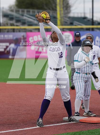 Thumbnail 3 in Pasadena Memorial vs Klein Cain (NFCA Texas Leadoff Classic) photogallery.