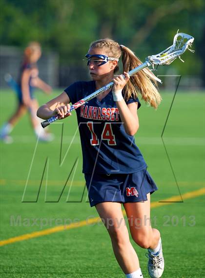 Thumbnail 3 in Manhasset vs Garden City (Section 8 Class B Final) photogallery.