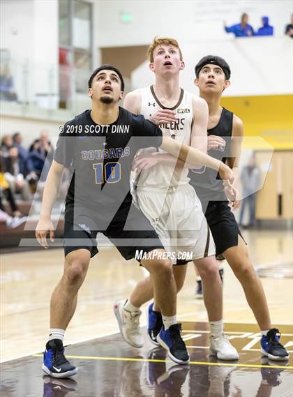 Thumbnail 1 in Saint Francis v Newark Memorial (Joe Schram Holiday Tournament) photogallery.