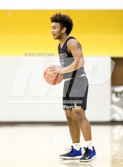 Thumbnail 1 in Saint Francis v Newark Memorial (Joe Schram Holiday Tournament) photogallery.