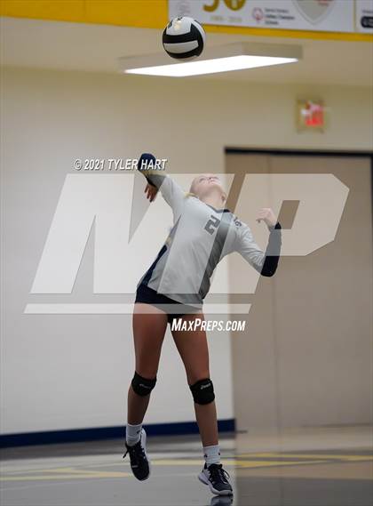 Thumbnail 3 in JV: Decatur Central @ Mooresville photogallery.