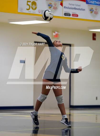 Thumbnail 1 in JV: Decatur Central @ Mooresville photogallery.