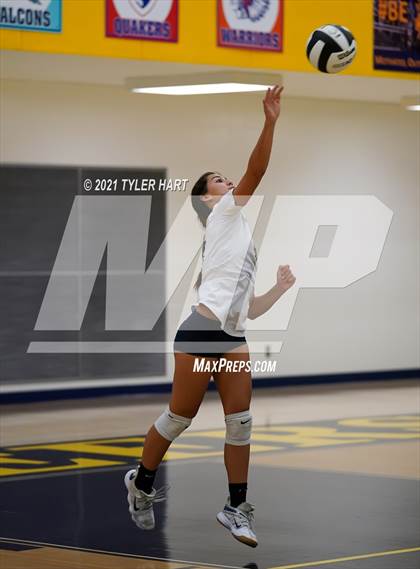 Thumbnail 1 in JV: Decatur Central @ Mooresville photogallery.
