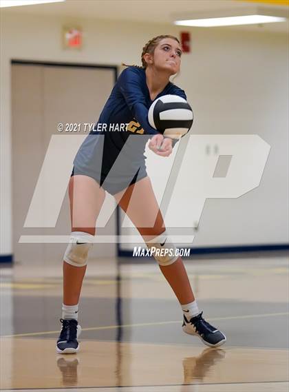 Thumbnail 3 in JV: Decatur Central @ Mooresville photogallery.