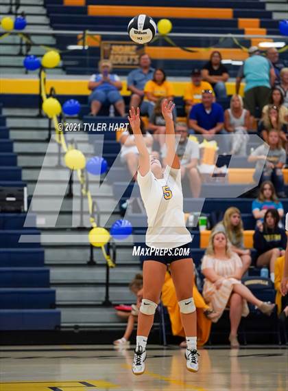 Thumbnail 1 in JV: Decatur Central @ Mooresville photogallery.