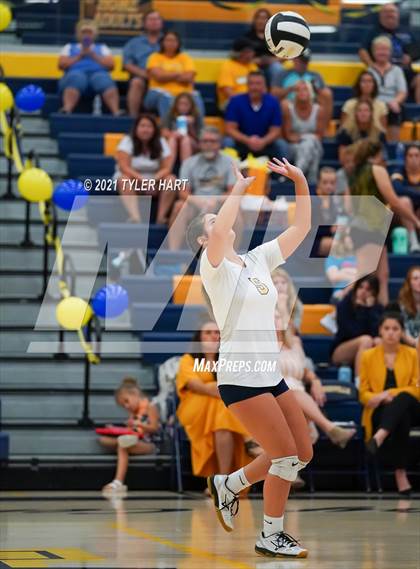 Thumbnail 3 in JV: Decatur Central @ Mooresville photogallery.