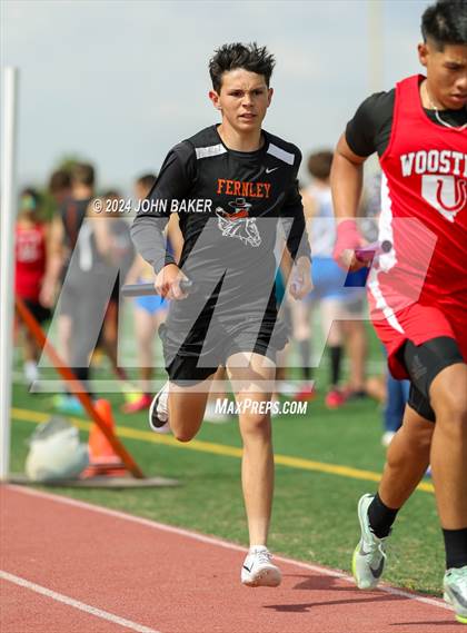 Thumbnail 3 in Fernley Invitational (4X800M Relay) photogallery.