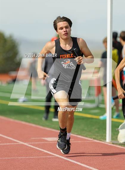 Thumbnail 2 in Fernley Invitational (4X800M Relay) photogallery.