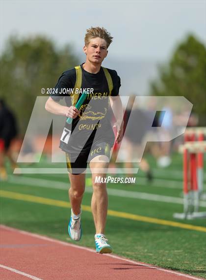 Thumbnail 1 in Fernley Invitational (4X800M Relay) photogallery.