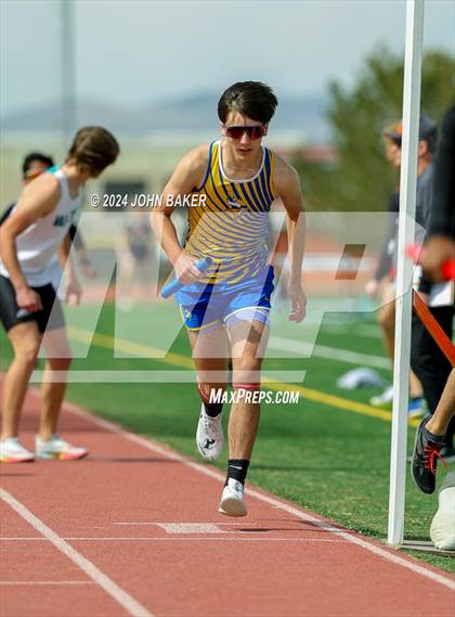 Thumbnail 2 in Fernley Invitational (4X800M Relay) photogallery.