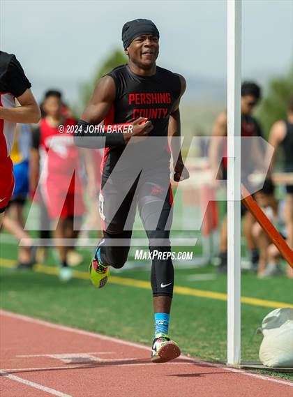 Thumbnail 2 in Fernley Invitational (4X800M Relay) photogallery.