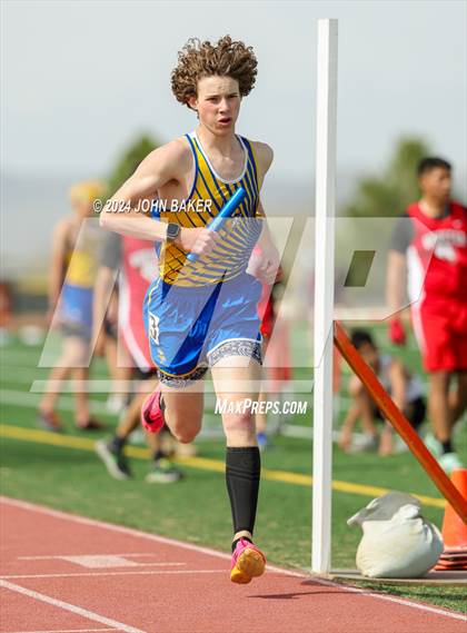 Thumbnail 2 in Fernley Invitational (4X800M Relay) photogallery.