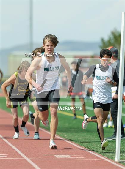 Thumbnail 3 in Fernley Invitational (4X800M Relay) photogallery.