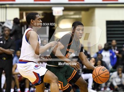 Thumbnail 2 in Morgan Park vs. Curie (CPS Tournament Championship) photogallery.