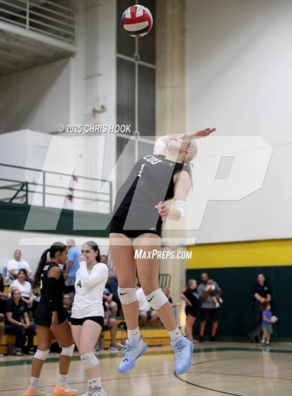 Thumbnail 3 in Mica Mountain @ Canyon del Oro photogallery.