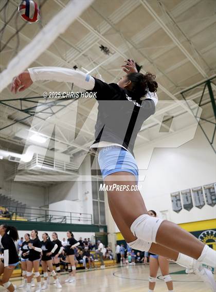 Thumbnail 2 in Mica Mountain @ Canyon del Oro photogallery.