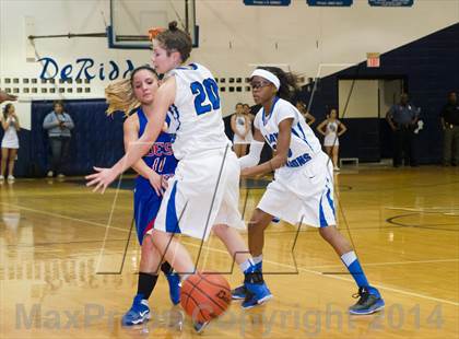 Thumbnail 3 in DeRidder vs. West Ouachita photogallery.