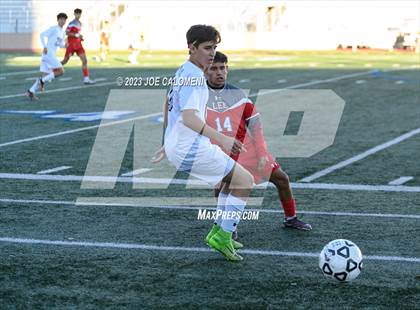 Thumbnail 1 in Lee vs Reagan photogallery.