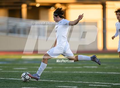 Thumbnail 2 in Lee vs Reagan photogallery.