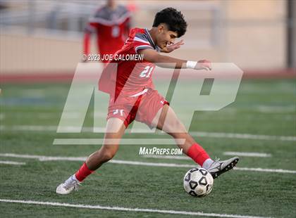 Thumbnail 3 in Lee vs Reagan photogallery.
