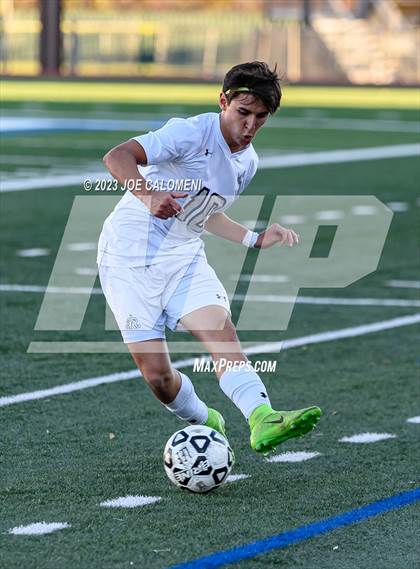 Thumbnail 2 in Lee vs Reagan photogallery.
