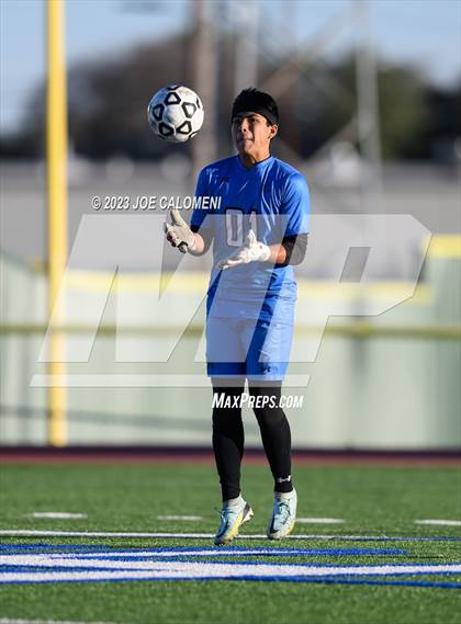 Thumbnail 3 in Lee vs Reagan photogallery.