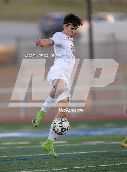 Thumbnail 3 in Lee vs Reagan photogallery.