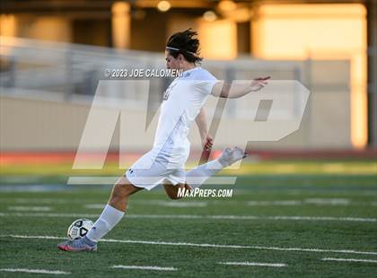 Thumbnail 3 in Lee vs Reagan photogallery.