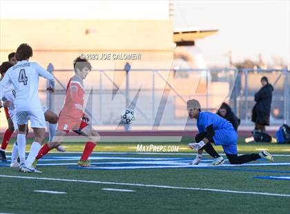 Thumbnail 1 in Lee vs Reagan photogallery.