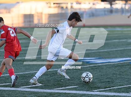 Thumbnail 2 in Lee vs Reagan photogallery.