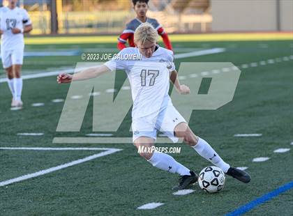 Thumbnail 2 in Lee vs Reagan photogallery.