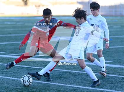 Thumbnail 1 in Lee vs Reagan photogallery.