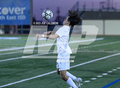 Thumbnail 3 in Lee vs Reagan photogallery.