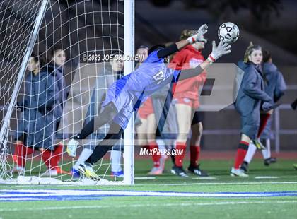 Thumbnail 1 in Lee vs Reagan photogallery.