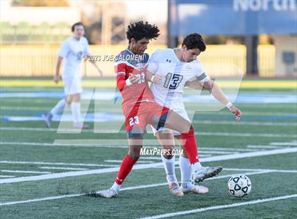 Thumbnail 1 in Lee vs Reagan photogallery.