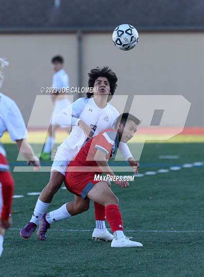 Thumbnail 2 in Lee vs Reagan photogallery.