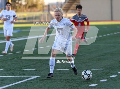 Thumbnail 3 in Lee vs Reagan photogallery.