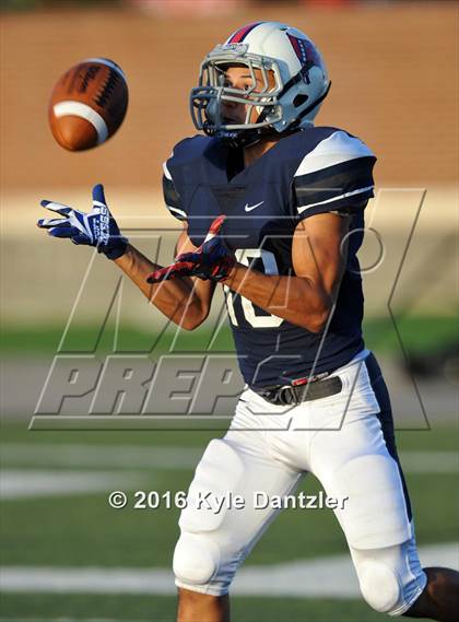Thumbnail 2 in Nolan Catholic @ Richland photogallery.