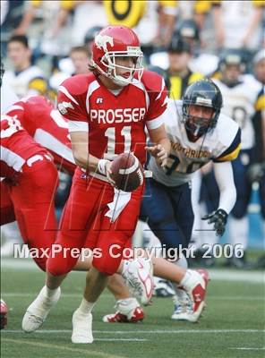 Thumbnail 1 in Prosser vs. Southridge (Kickoff Classic) photogallery.