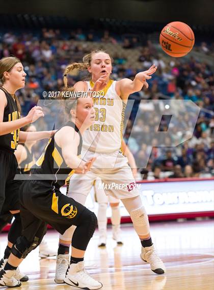 Thumbnail 1 in Buffalo vs. Canadian (UIL 3A Final) photogallery.
